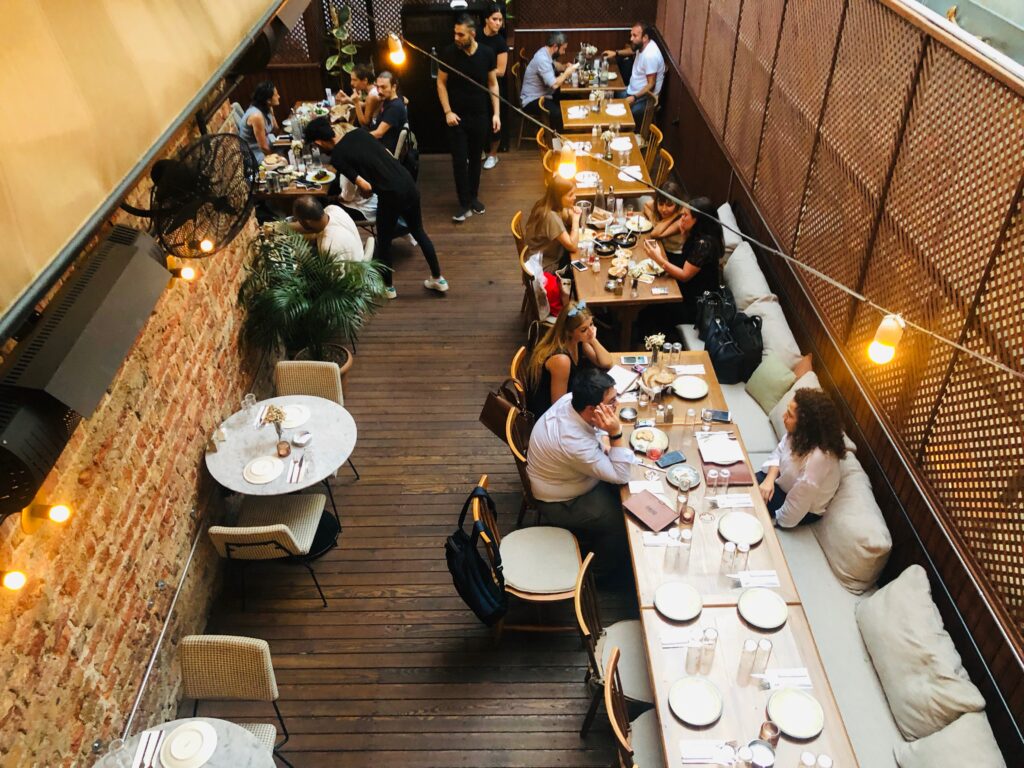 Anadolu Yakası’nın Modern Dokunuşlarla Bezenmiş Yeni Nesil Meyhane Rotaları